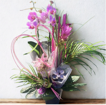 Composition florale rose et orchidée